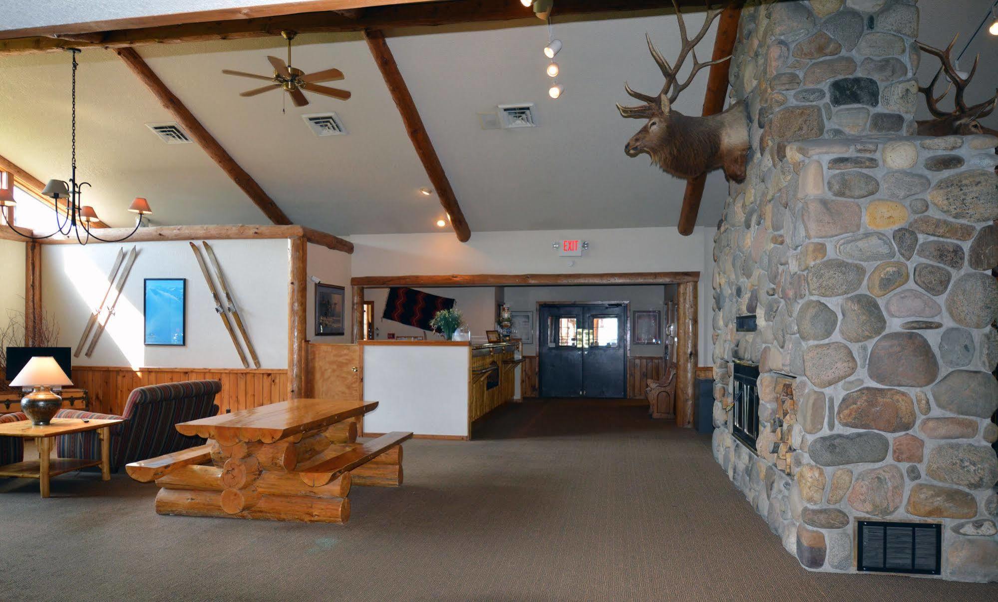 Bucks T4 Lodge Big Sky Exterior photo